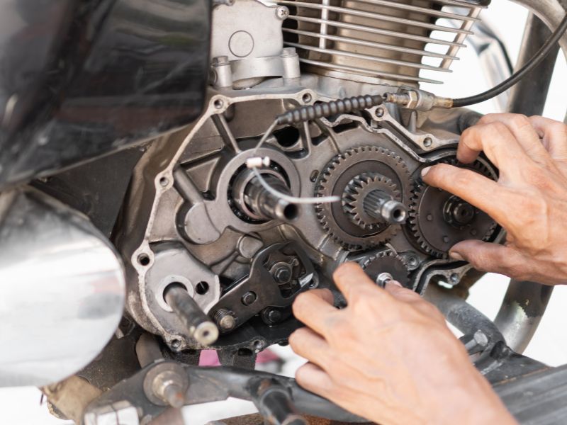 Belt gears on the engine