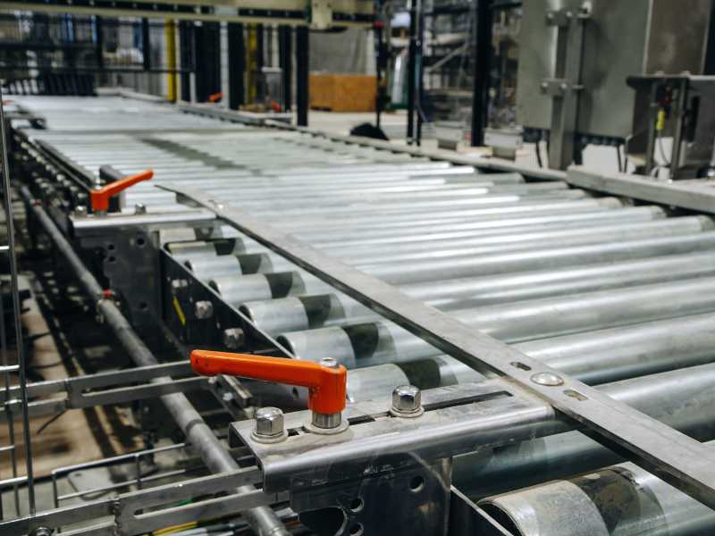 powered roller conveyor