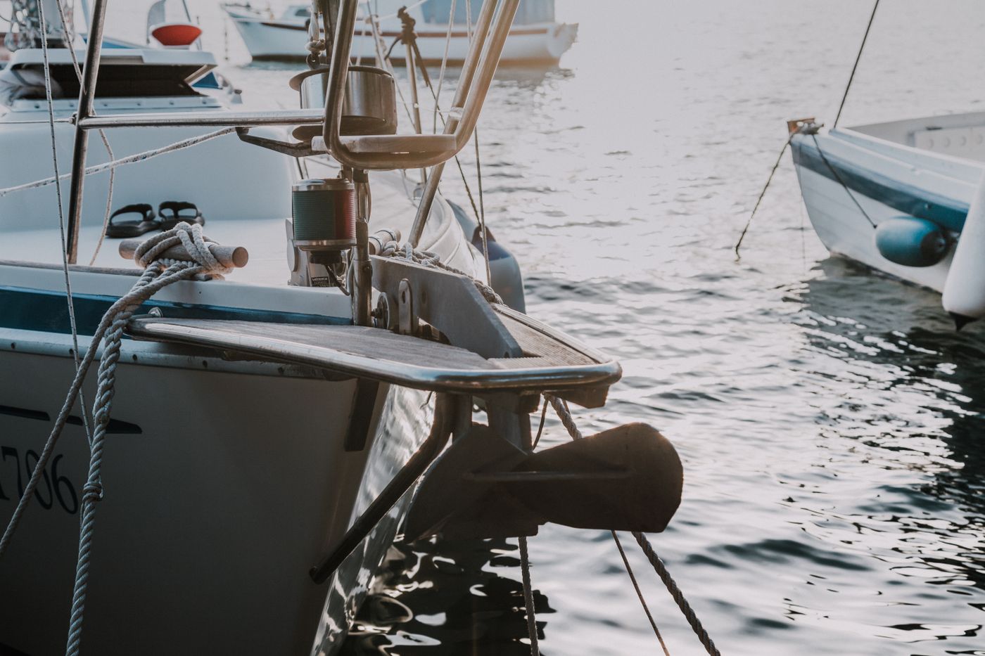 Boat bow with mooring line and cleat